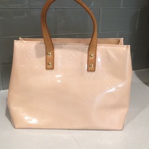 Louis Vuitton Monogram Vernis Reade PM.